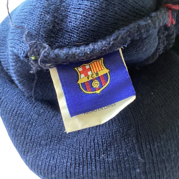 Icon Sports Team Barcelona Pom Beanie - Picture 3 of 5